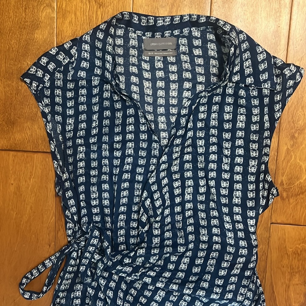Urban Outfitters Navy Print Wrap Mini Dress XS Blue Boho Beach Vacation Coastal - Picture 5 of 15
